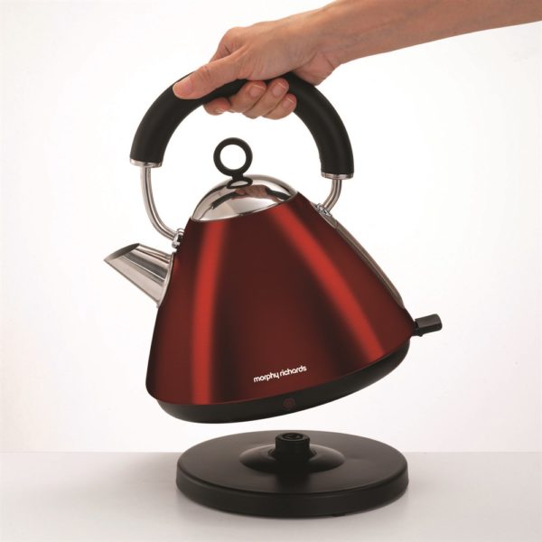 Morphy Richards 102029 Accents Traditional Pyramid Kettle – Red