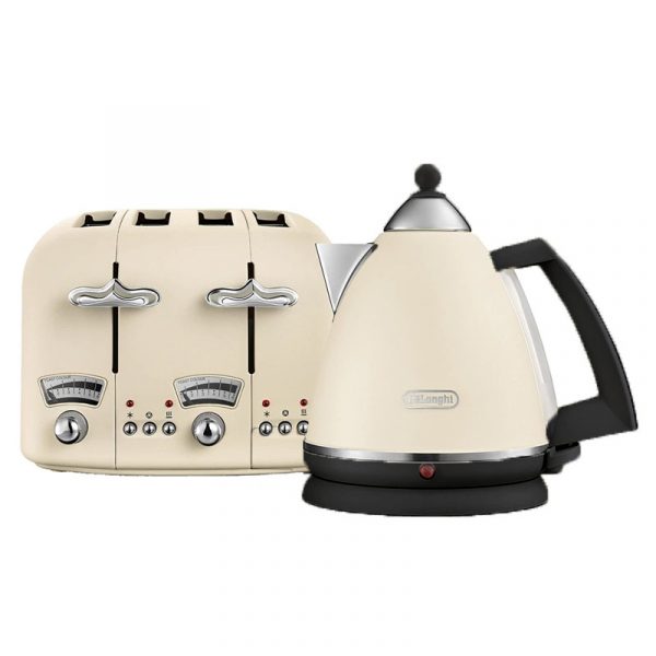 De’Longhi  Kettle and Toaster Set in Beige Brand New