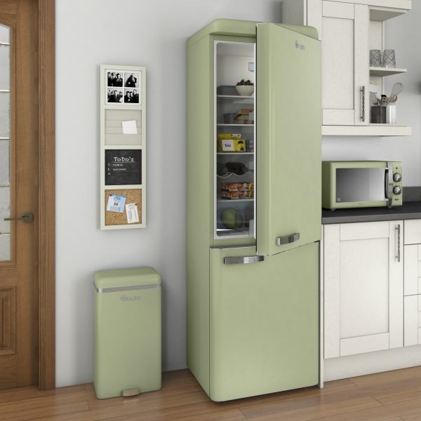 Swan SWKA4500GN Retro Sensor Bin 45L Green - Image 2