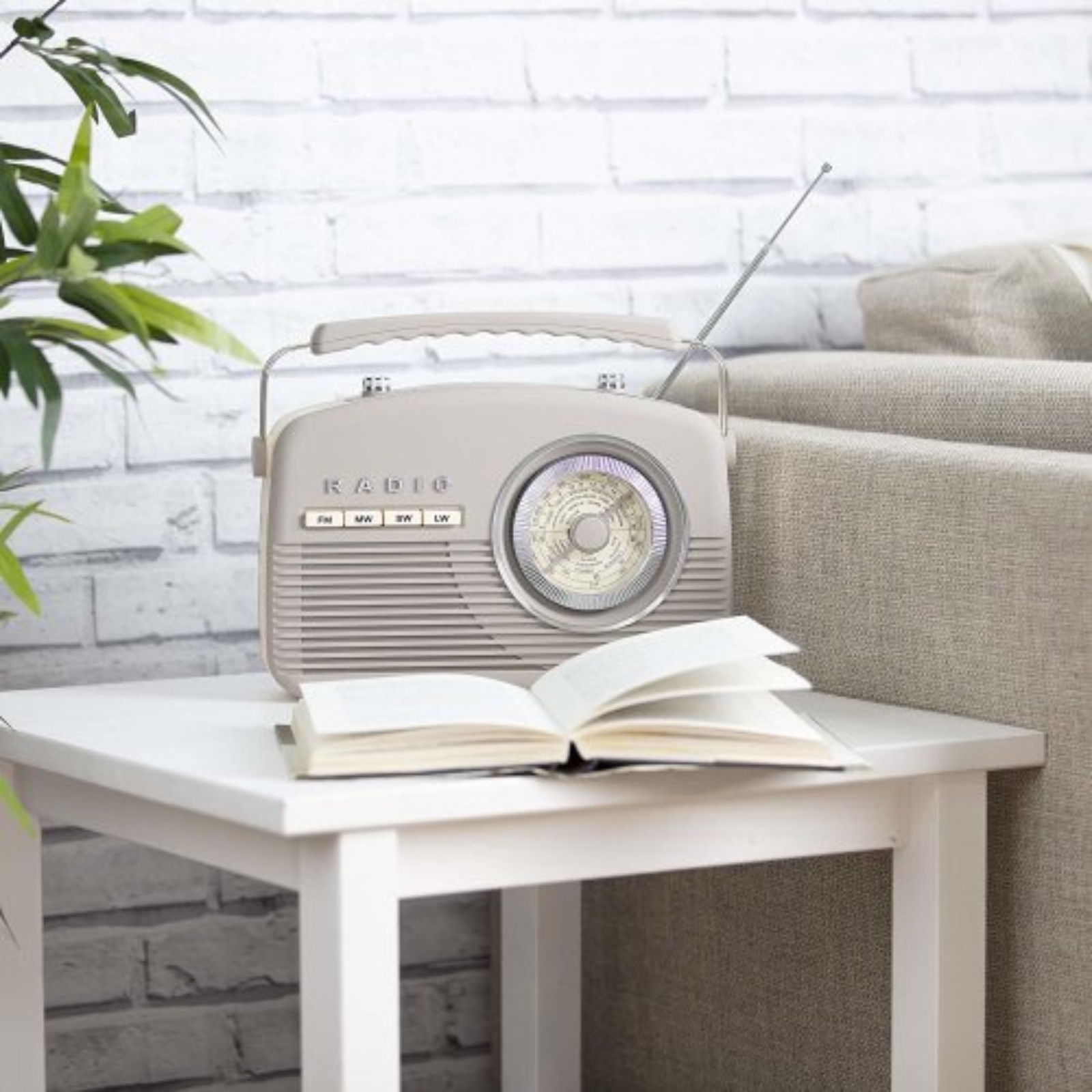 Radio ITT Pony 300 - Vintage 70s - Collection