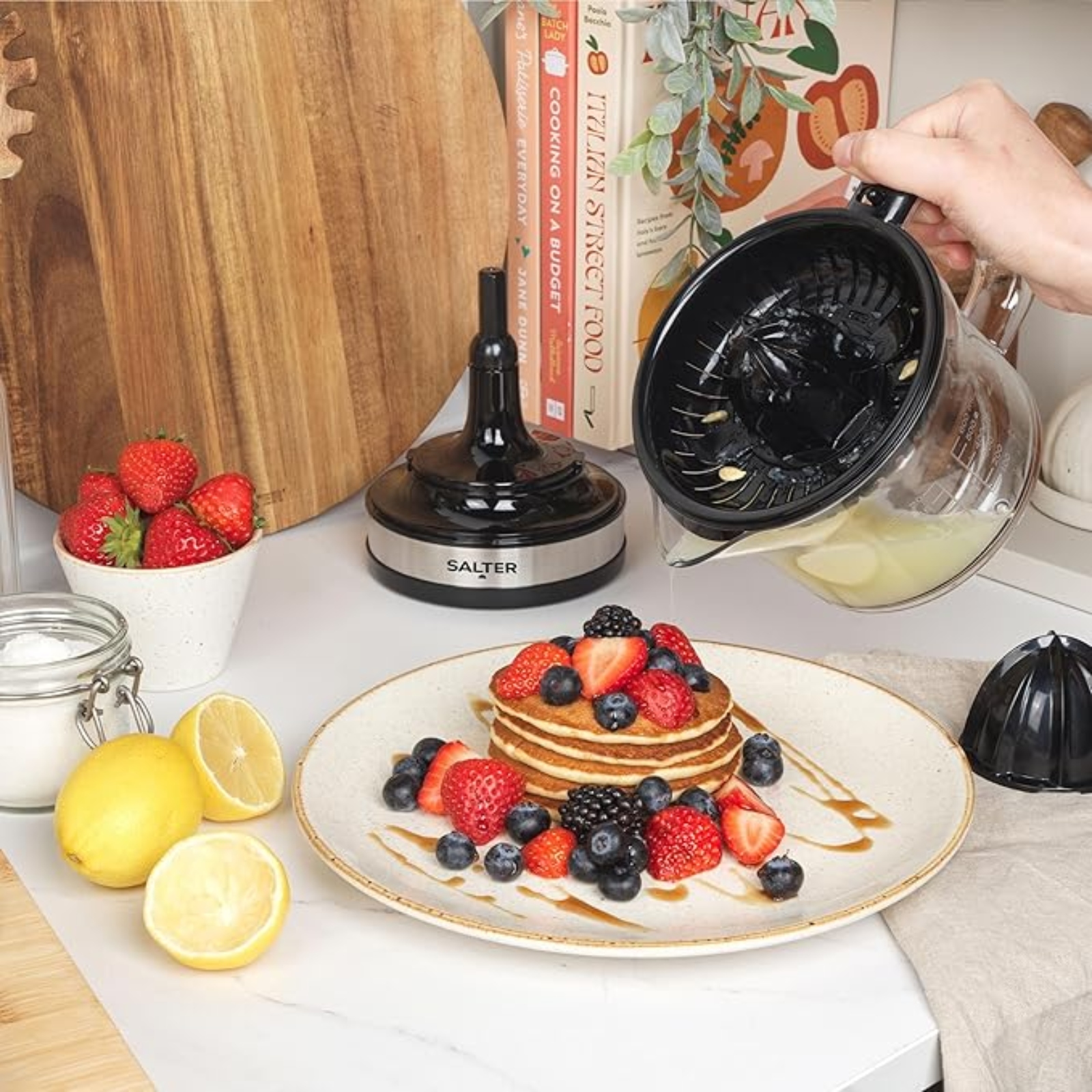 Salter EK5025 Electric Citrus Juicer Salter EK5025 Electric Citrus Juicer - Image 3