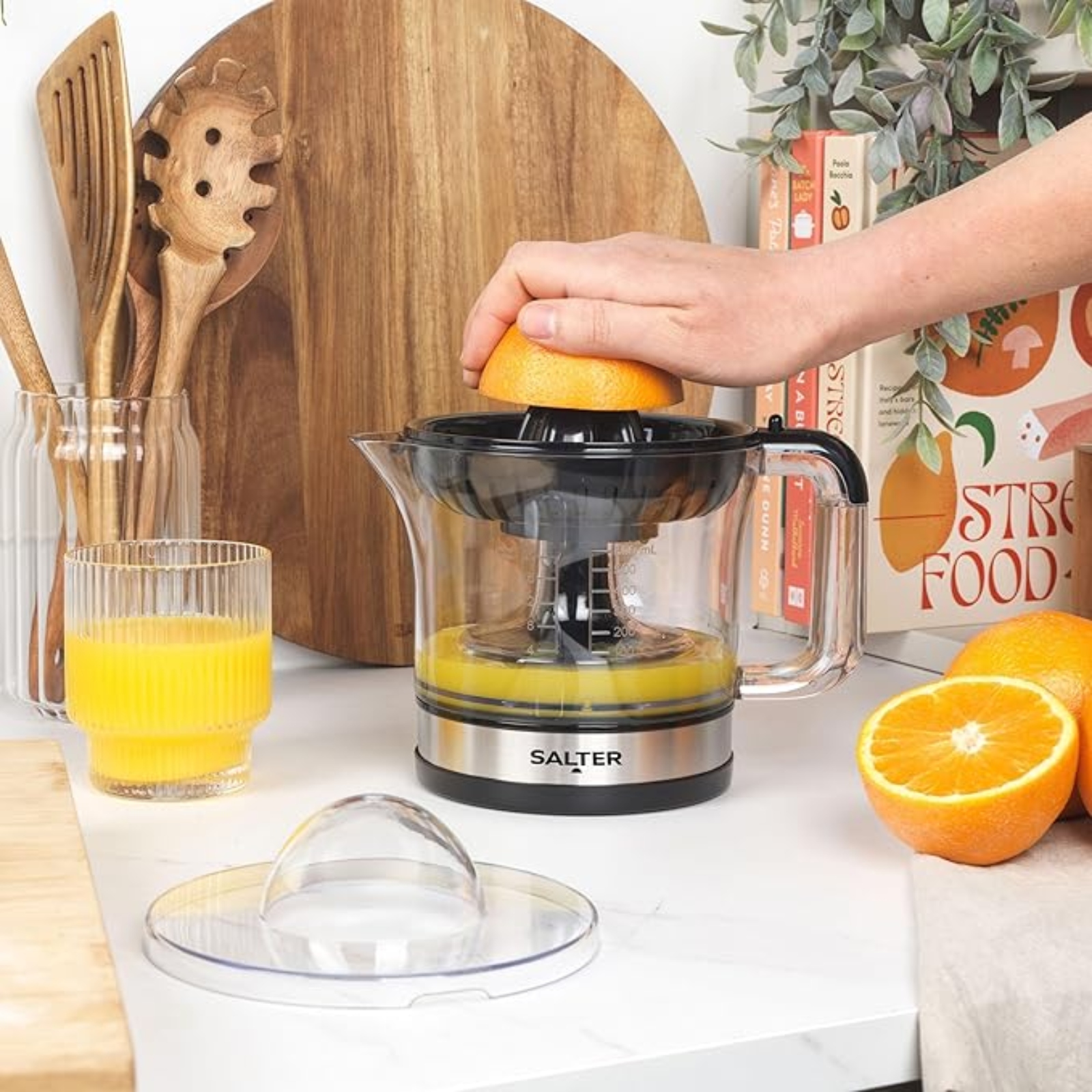 Salter EK5025 Electric Citrus Juicer Salter EK5025 Electric Citrus Juicer - Image 4