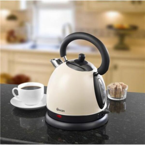 Swan 1.7 Litre Traditional Kettle Cream